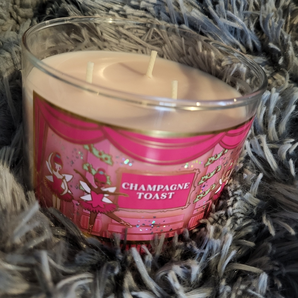 Champane toast candle  body works candle new in box unopened
